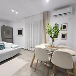 Feel Like 2 Apartment *